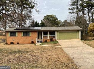 4677 Cresant Ln, Douglasville, GA 30135