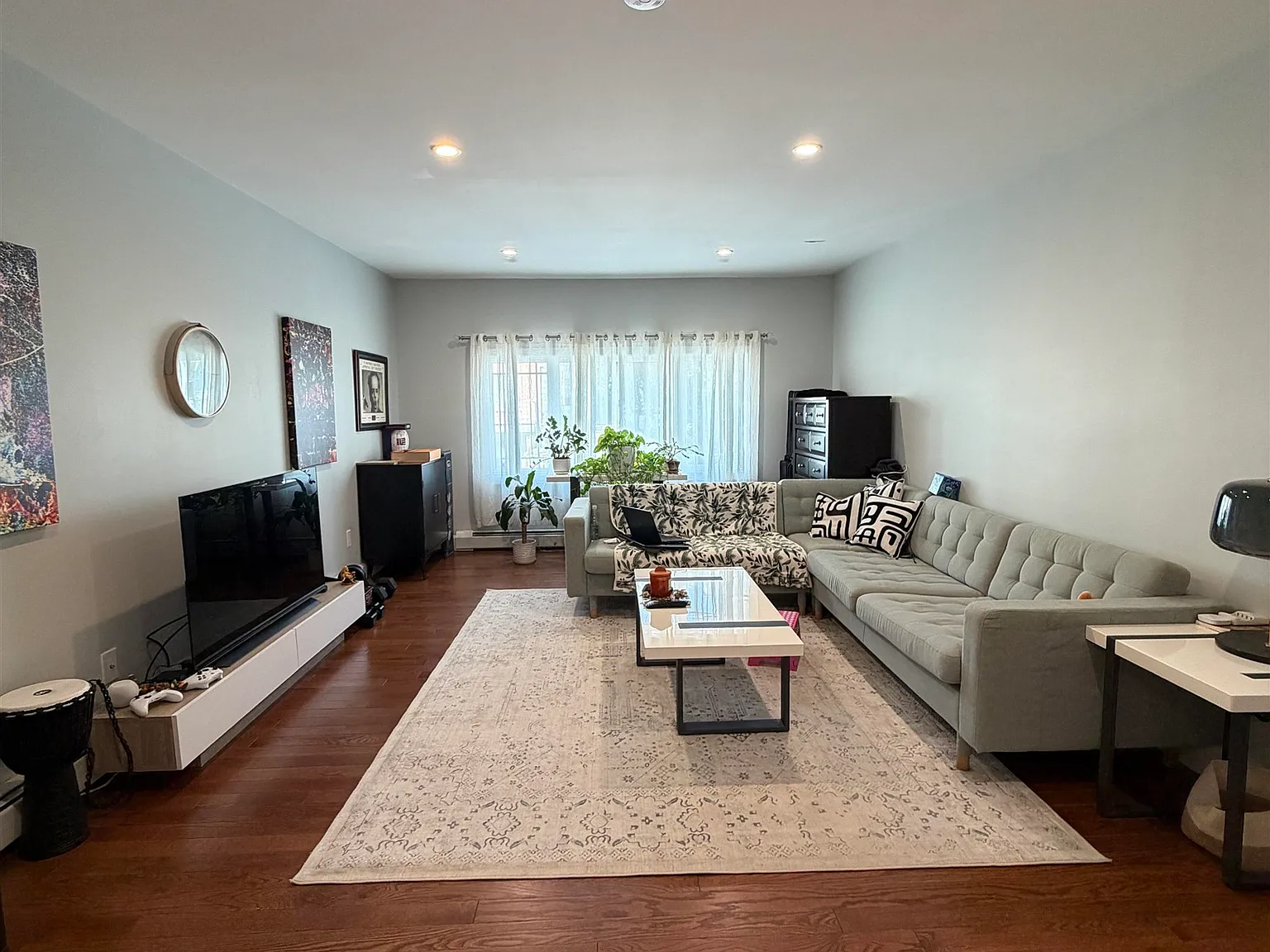 2 bed, 1.0 bath, $2,800 — Photo 3