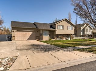 1378 W 2050 S, Woods Cross, UT 84087