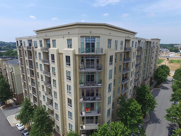 2nd image of 711 Cosmopolitan Dr #525