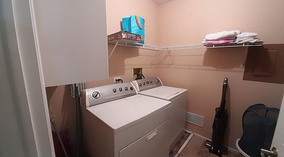 5th image of 611 Ironwood Ct #2B