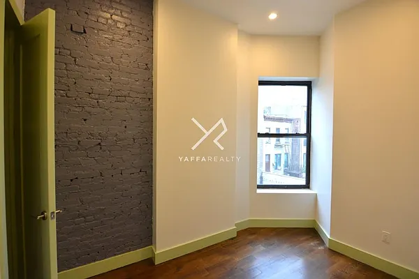 Rented by Yaffa Realty LLC | media 8