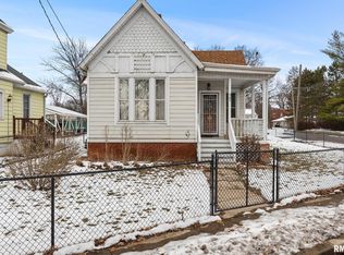 907 NE Glen Oak Ave, Peoria, IL 61603