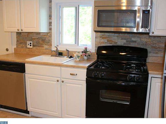 5th image of 4536 Manayunk Ave