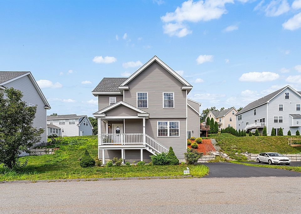 1st image of 20 Boxwood Dr