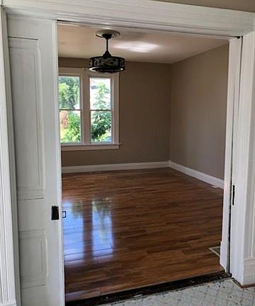 4th image of 476 Roberts St