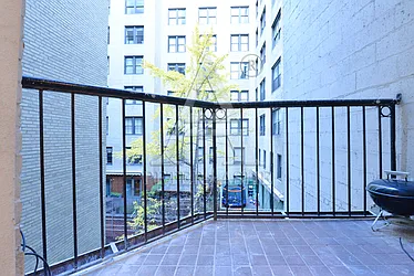 Rented by Peter Ashe