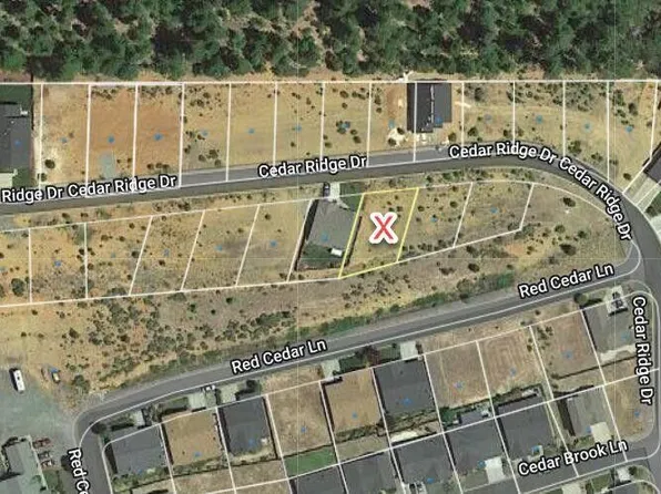 312 Cedar Ridge Dr, Cave Junction, OR 97523
