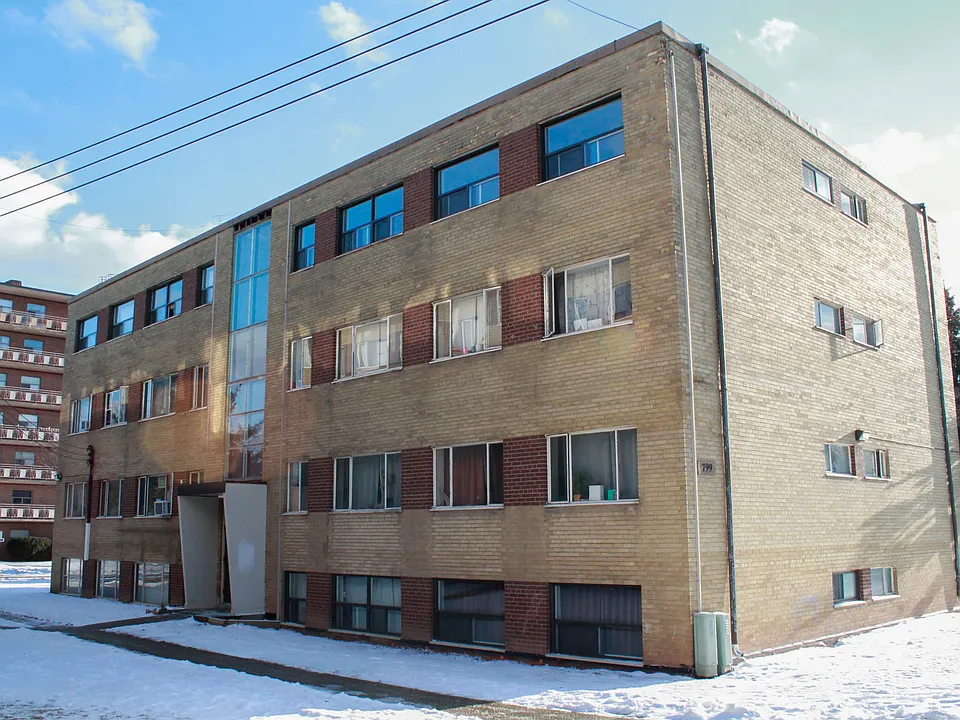 Building Photo 4