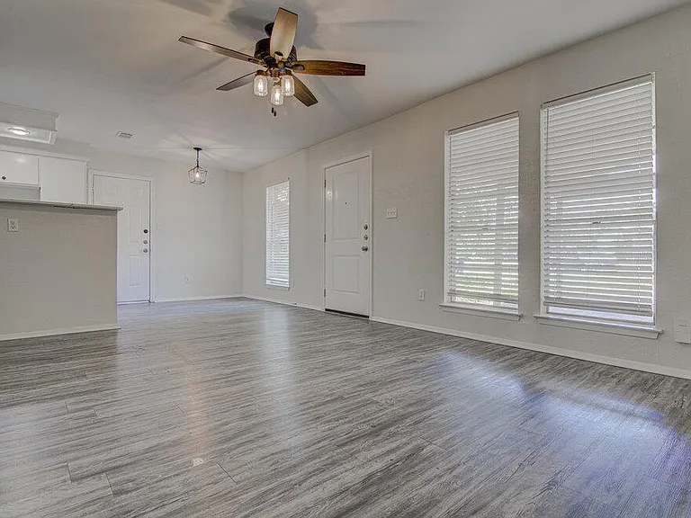 5301 Indio Cir #B — Photo 5