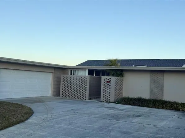 13 Windward Is, Clearwater, FL 33767