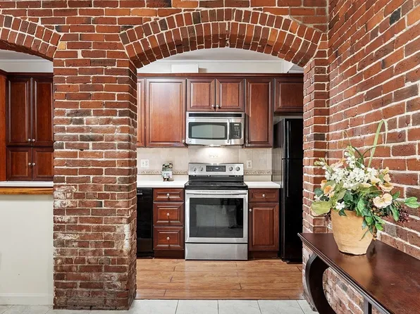 8 Summer St #103, Gloucester, MA 01930