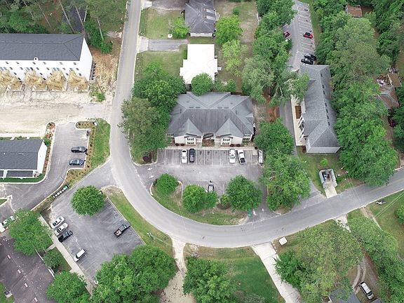 3rd image of 1011 Cherokee St