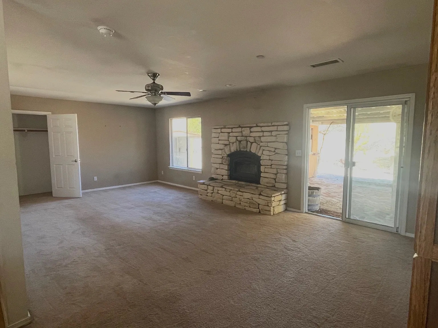 3 bed, 1377 sqft, $2,800 — Photo 3