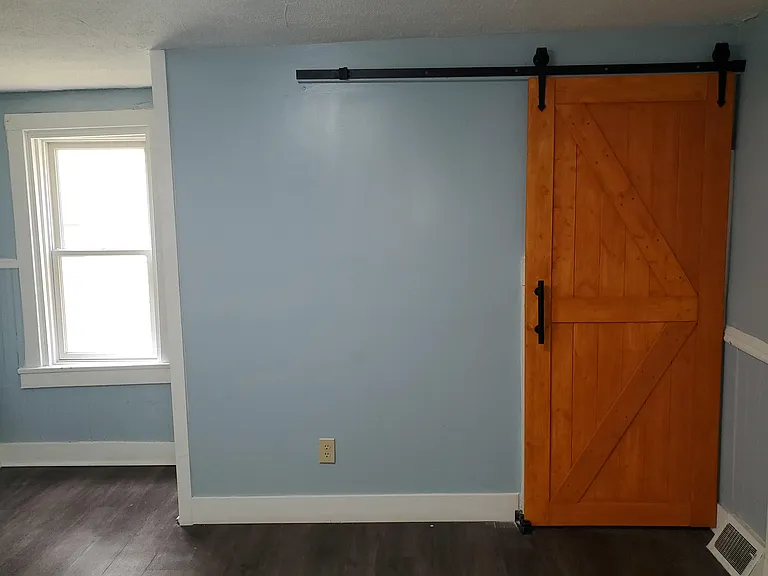 546 Larimer Ave — Photo 6