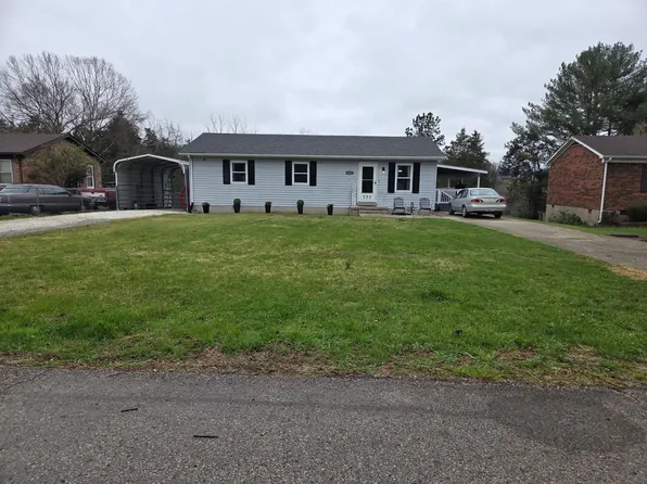 330 Whispering Woods Dr, Irvine, KY 40336