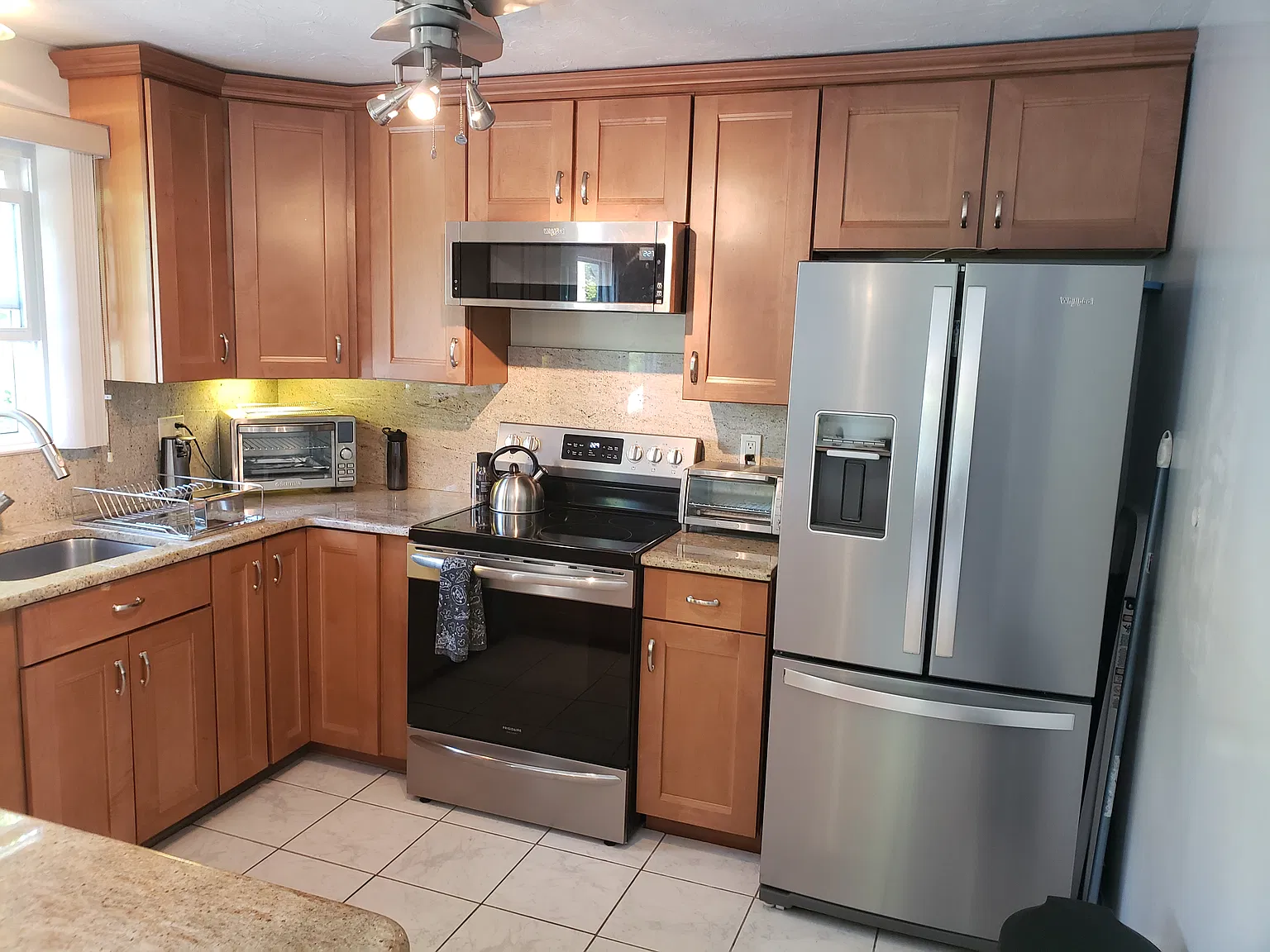1 bed, 1.5 bath, $2,600 — Photo 2