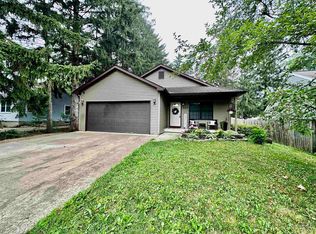 318 S Pine St, Stillman Valley, IL 61084