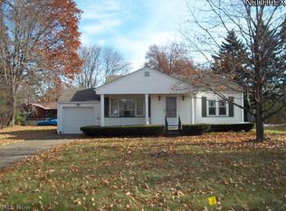 3911 Cascade Dr, Youngstown, OH 44511