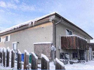 1917 23rd St N, Lethbridge, AB T1H4K3