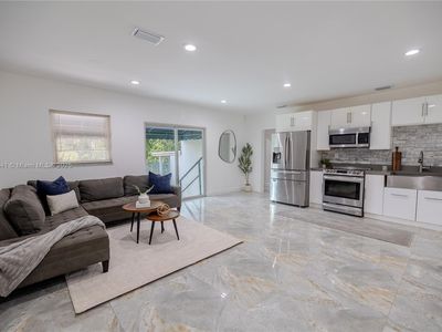 2125 SW 26th St, Miami, FL, 33133