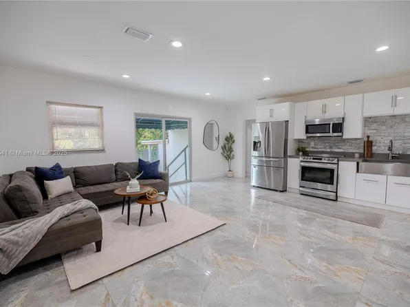 2125 SW 26th St, Miami, FL 33133
