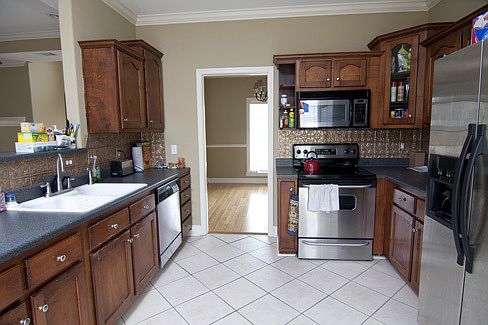 4th image of 213 Karen Dr