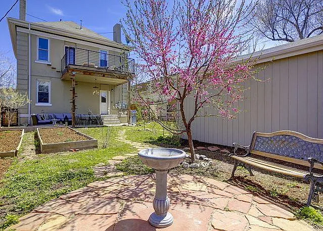 2429 N Downing St — Photo 8