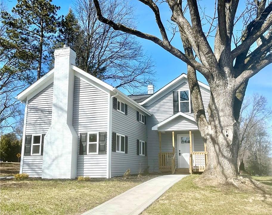 1st image of 1262 Palmer St