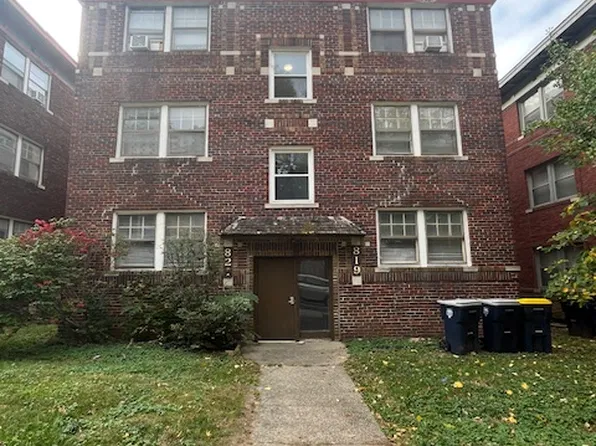 821 E 42nd St #1E, Kansas City, MO 64110