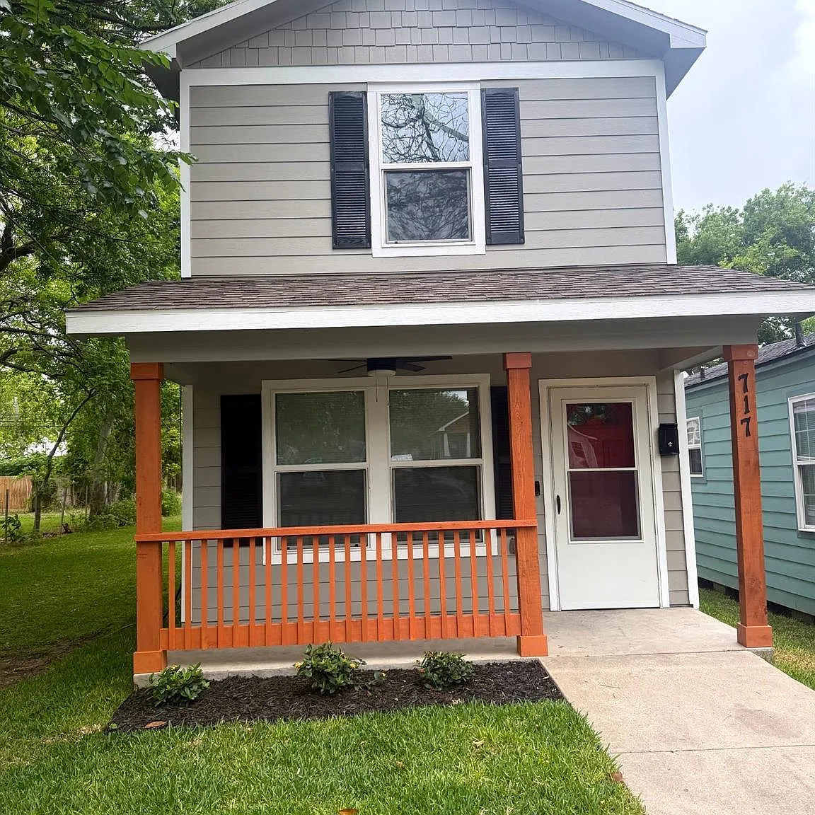 3 bed, 2.0 bath, 1440 sqft, $1,900 — Photo 1
