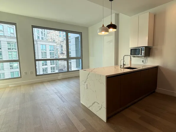 21-41 46th Avenue image 1 of 8