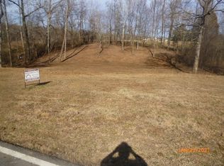 1019 Garton Rd, Burns, TN 37029