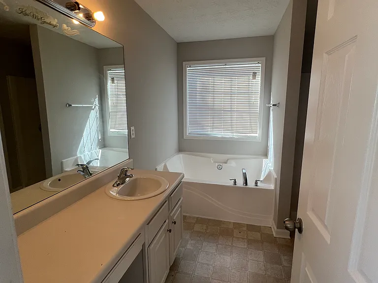188 Alton Cir — Photo 17