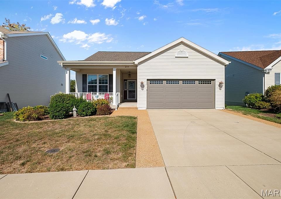 1st image of 645 Vista Conn Dr