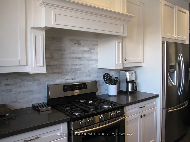18B Algoma St — Photo 14