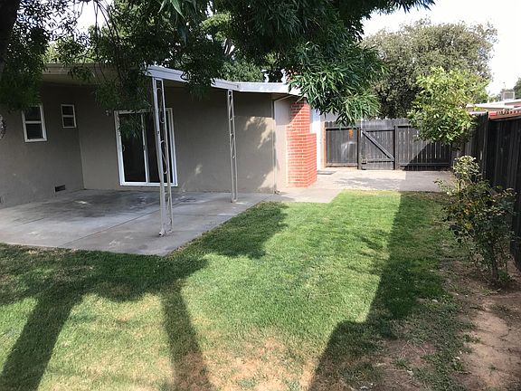 3rd image of 1647 San Diego St
