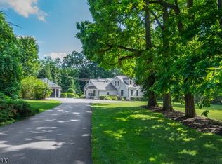 28 Ash St, Basking Ridge, NJ 07920