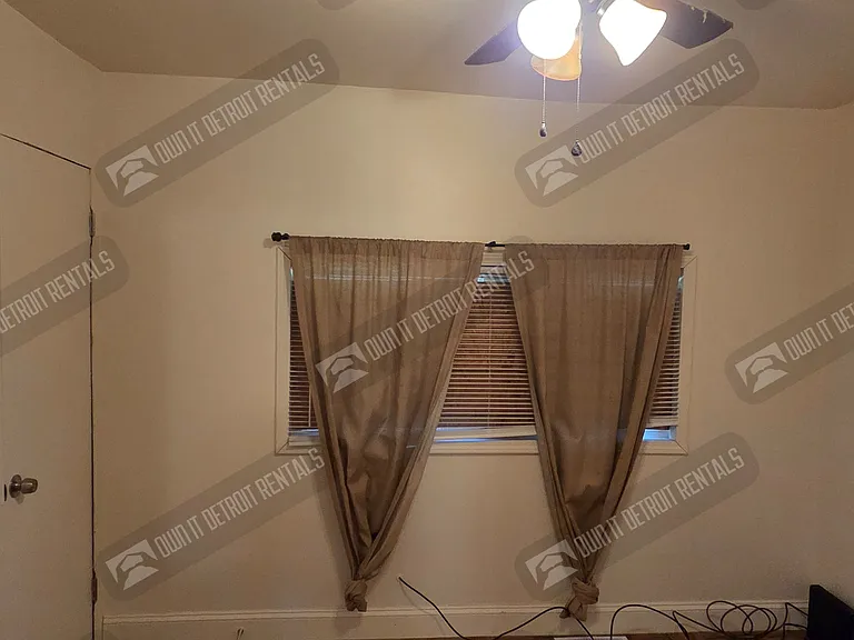 15887 Muirland St — Photo 9