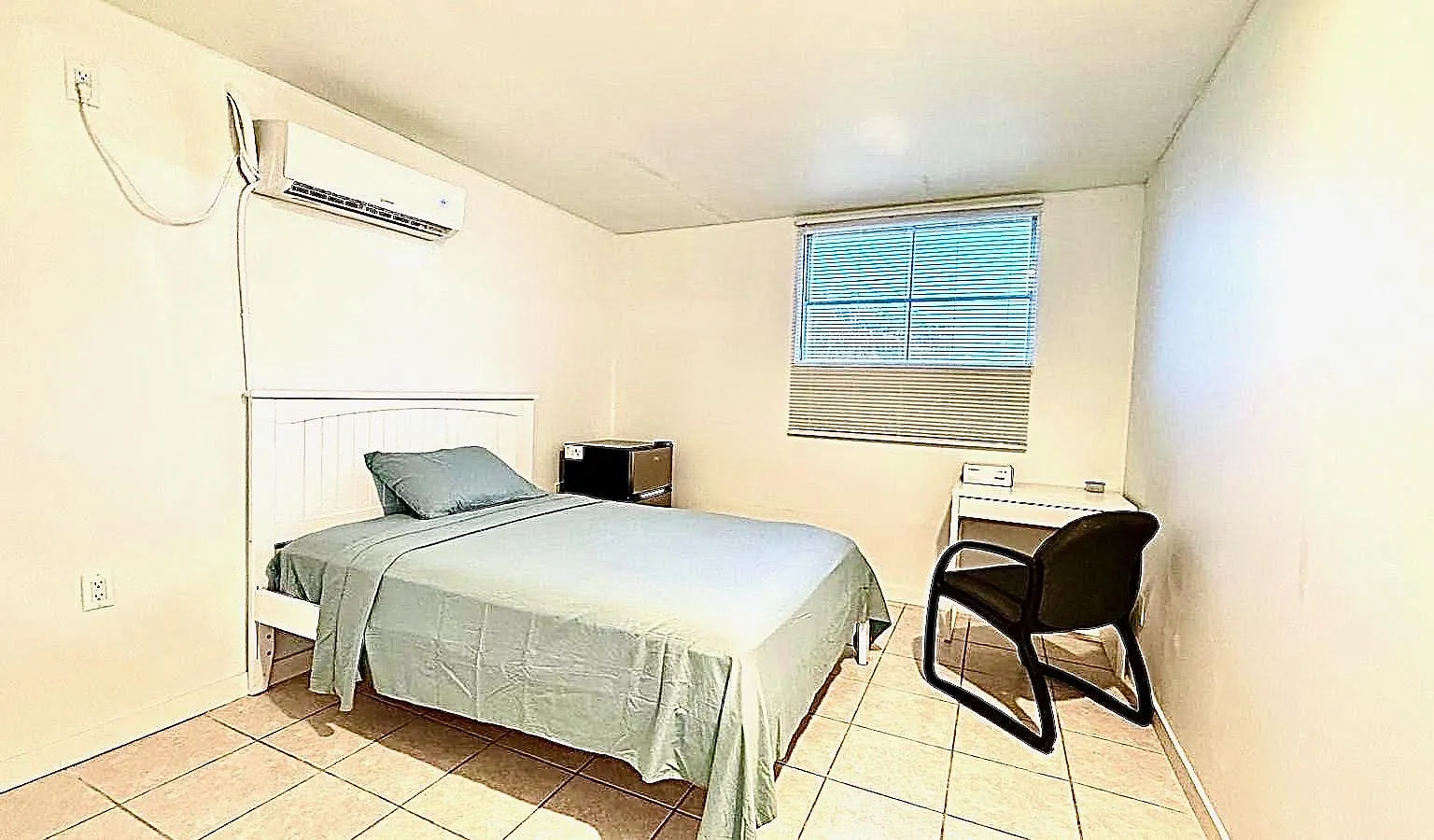 4 bed, 2.0 bath, 1800 sqft, $845 — Photo 1