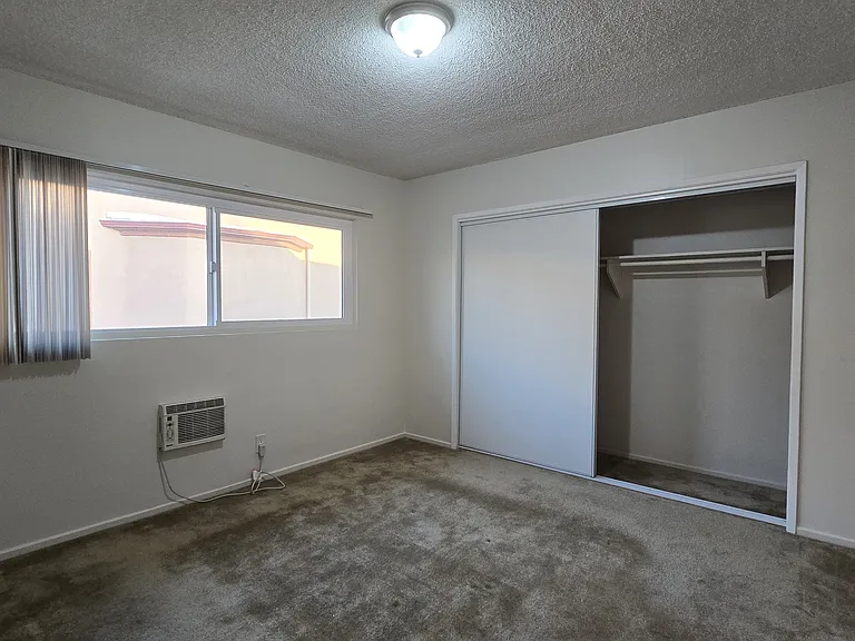 1302 Lyndon St #14 — Photo 8