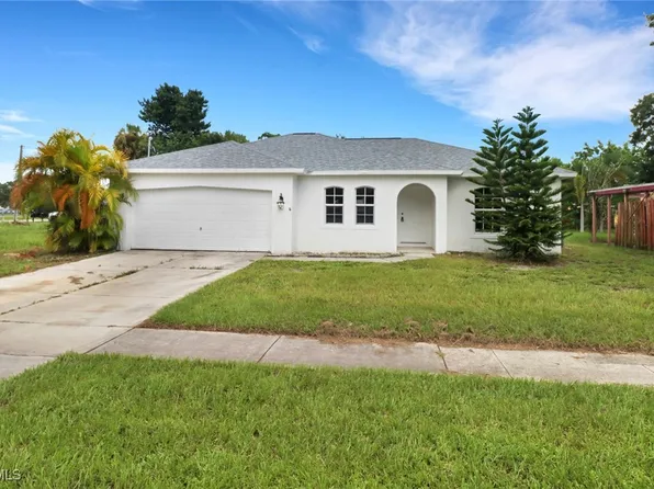 992 Tropical Palm Ave, North Fort Myers, FL 33903