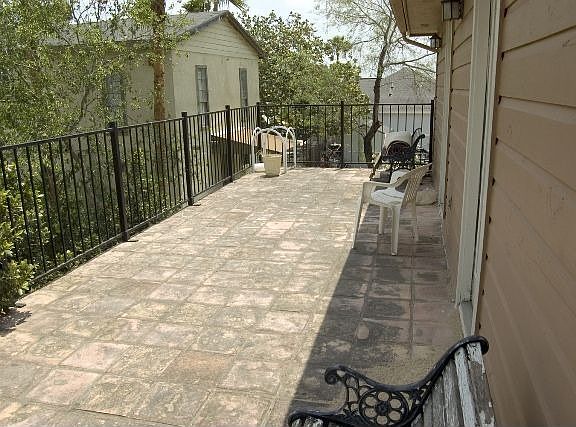 4th image of 513 Lake Point St
