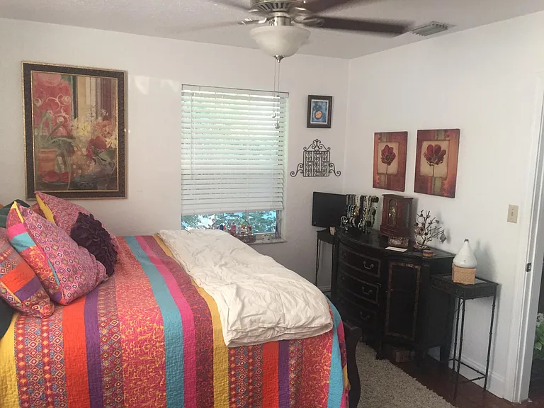 2ND FLOOR - LARGE MASTER