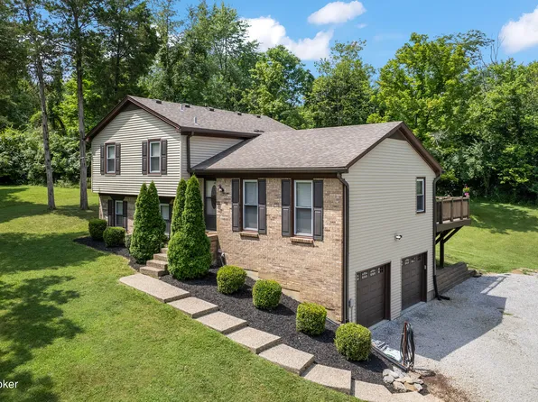 3300 Borowick Cir, La Grange, KY 40031