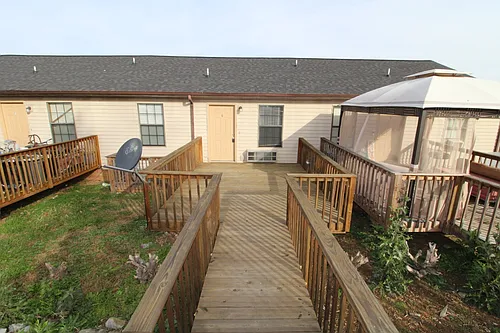 706 Peachers Dr #J Photo 1