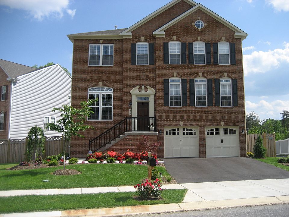 1st image of 227 Bowen Ct