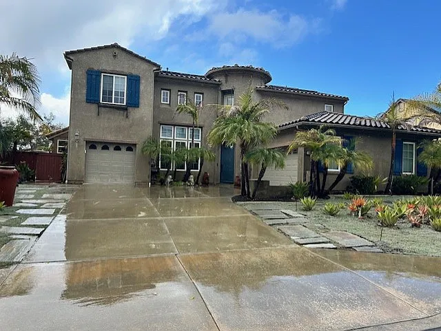 664 Ridgemont Cir — Photo 1