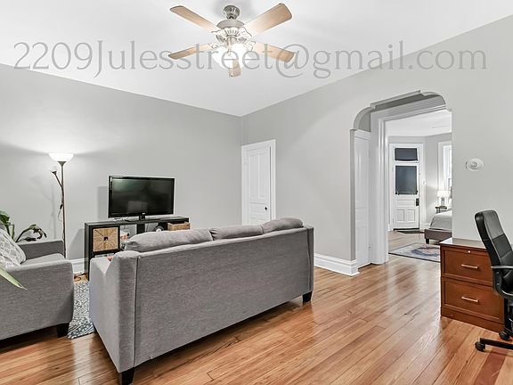 5th image of 2211 Jules St