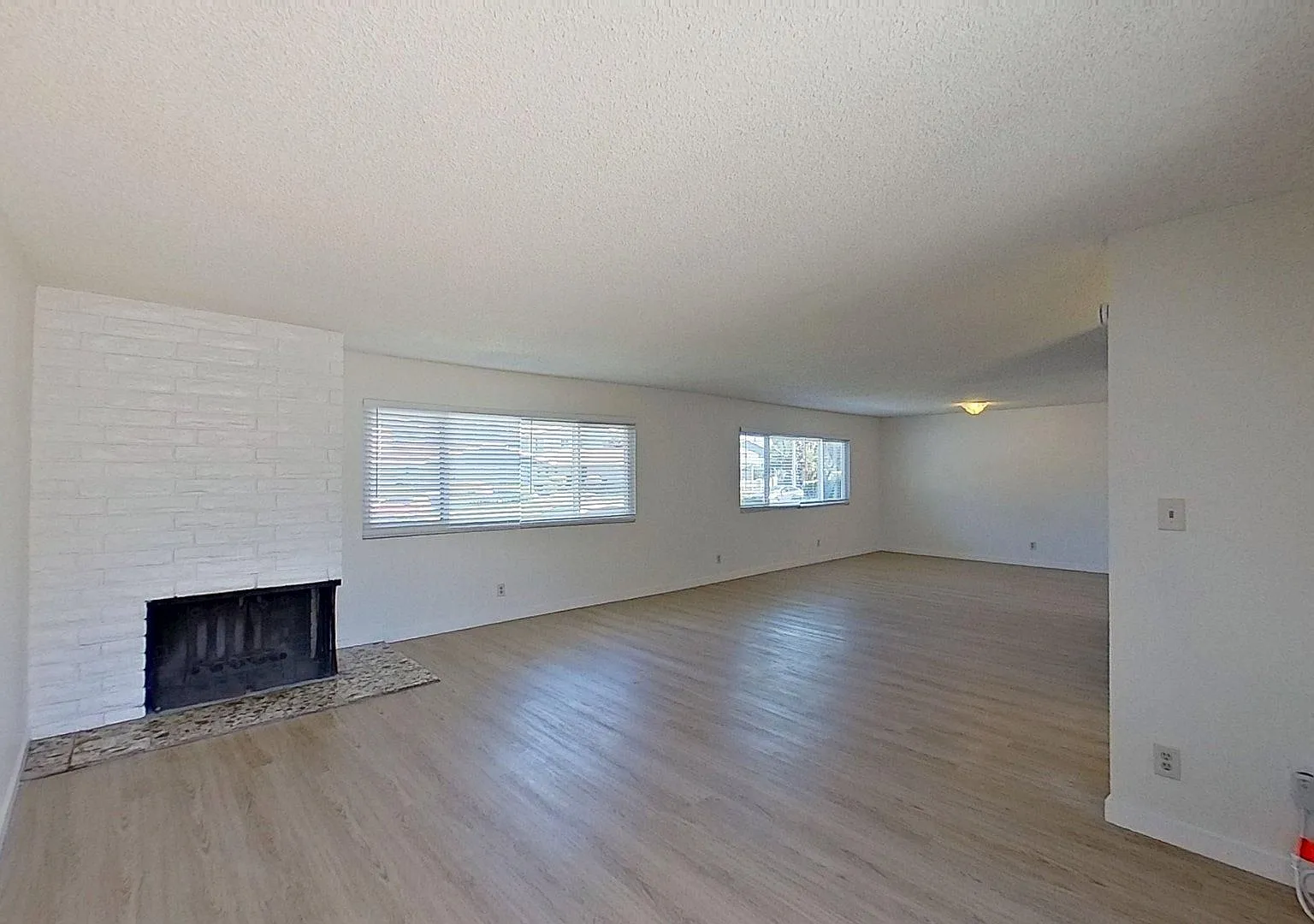 9082 Central Ave — Photo 3